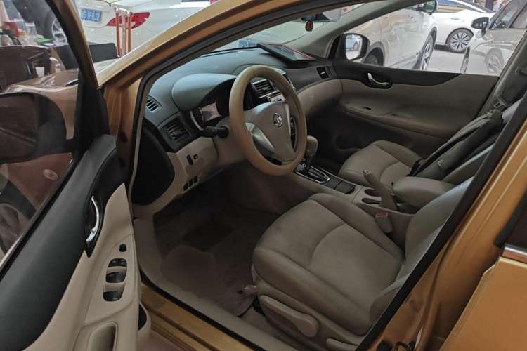 Used Nissan Tiida 2011 1.6L CVT Smart Version Driver Seat