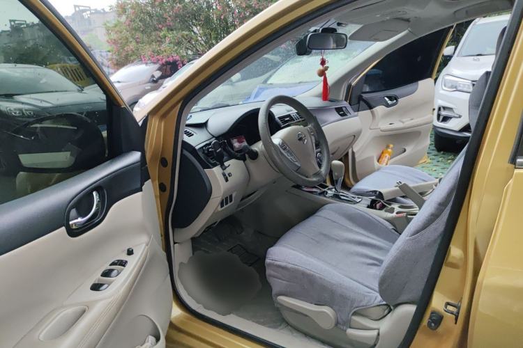 Used Nissan Tiida 2011 1.6L CVT Smart Version Driver Seat