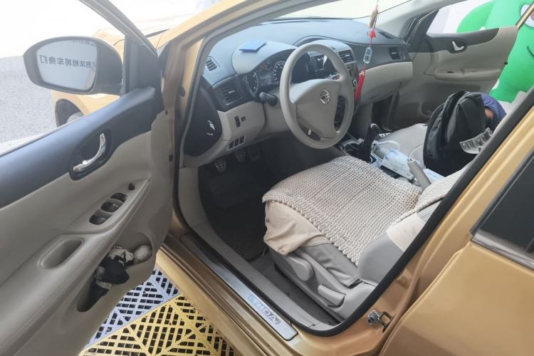 Used Nissan Tiida 2011 1.6L Manual Comfort Edition Driver Seat