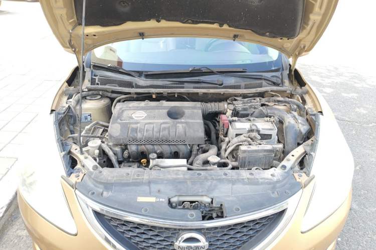 Used Nissan Tiida 2011 1.6L CVT Smart Version Engine Bay
