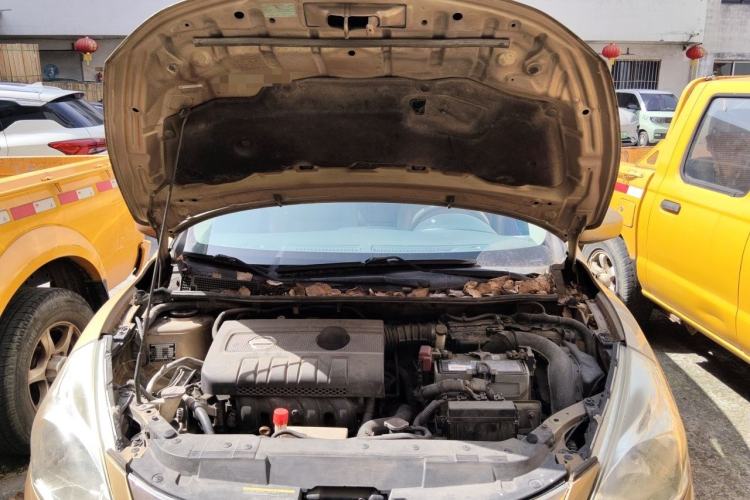 Used Nissan Tiida 2011 1.6L CVT Smart Version Engine Bay