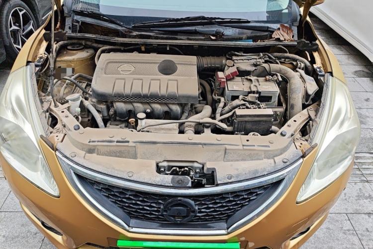 Used Nissan Tiida 2011 1.6L Manual Smart Version Engine Bay