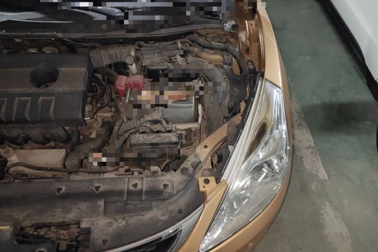 Used Nissan Tiida 2011 1.6L CVT Smart Version Engine Bay Left