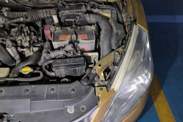 Used Nissan Tiida 2011 1.6L CVT Comfort Model Engine Bay Left