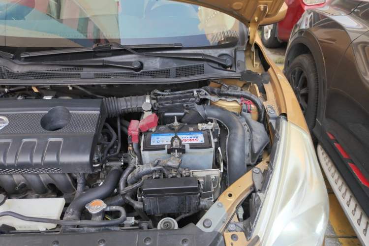 Used Nissan Tiida 2011 1.6L CVT Smart Version Engine Bay Left