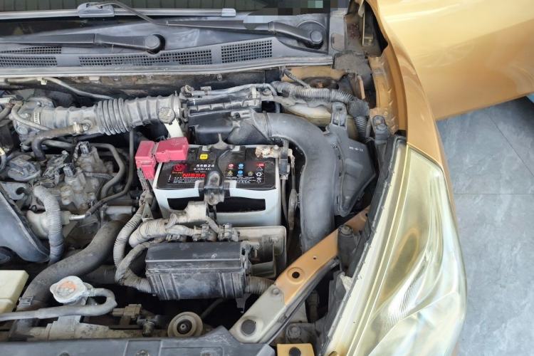 Used Nissan Tiida 2011 1.6L CVT Comfort Model Engine Bay Left