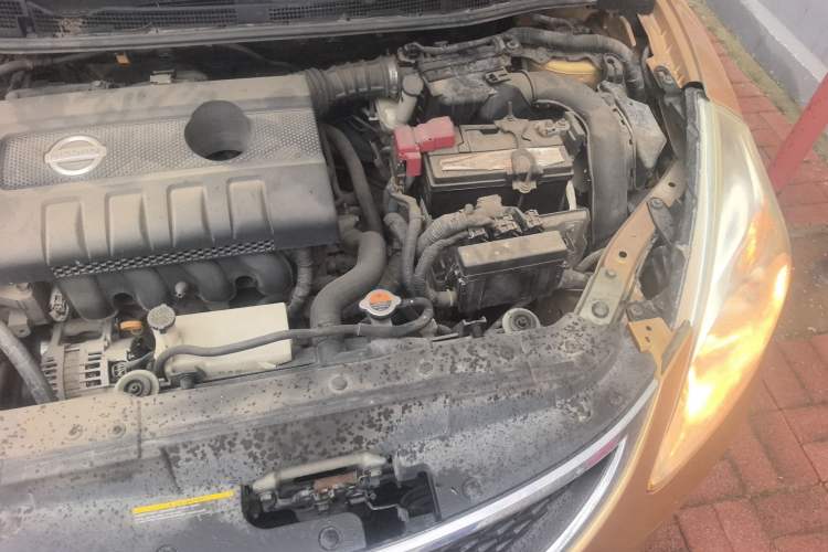 Used Nissan Tiida 2011 1.6L CVT Smart Version Engine Bay Left