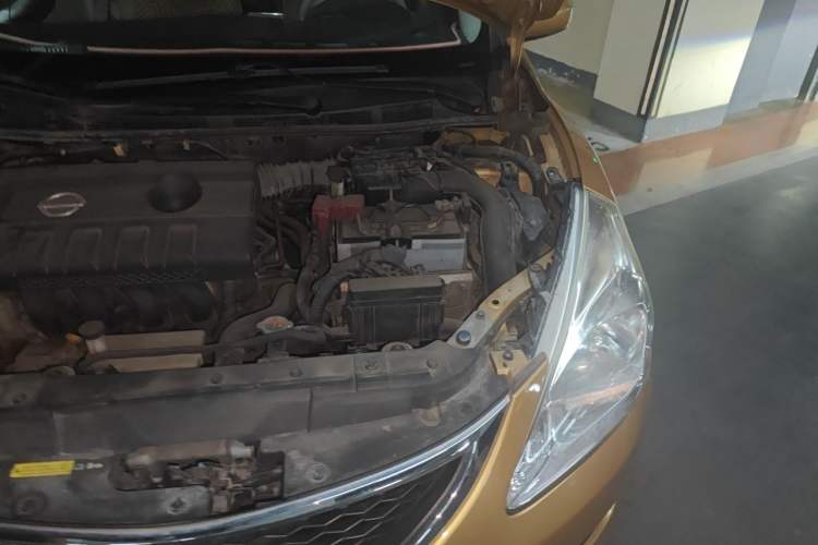 Used Nissan Tiida 2011 1.6L Manual Smart Version Engine Bay Left