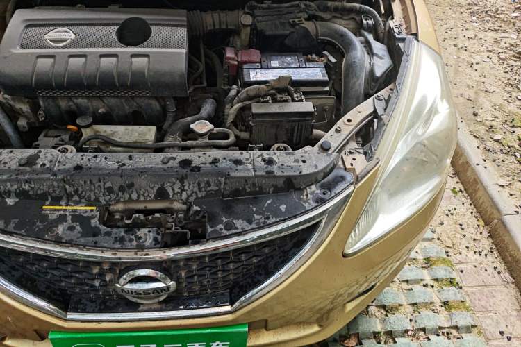 Used Nissan Tiida 2011 1.6L CVT Smart Version Engine Bay Left