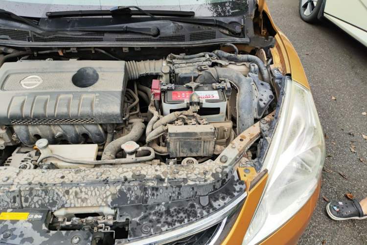 Used Nissan Tiida 2011 1.6L CVT Smart Version Engine Bay Left