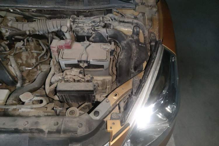 Used Nissan Tiida 2011 1.6L CVT Comfort Model Engine Bay Left