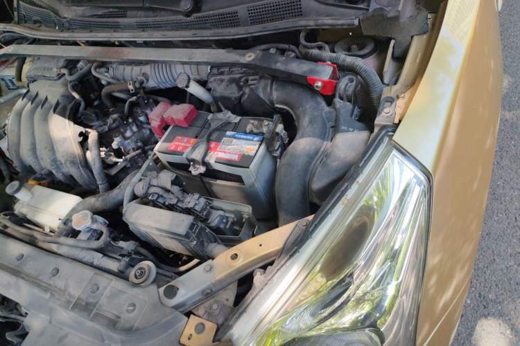Used Nissan Tiida 2011 1.6L CVT Comfort Model Engine Bay Left
