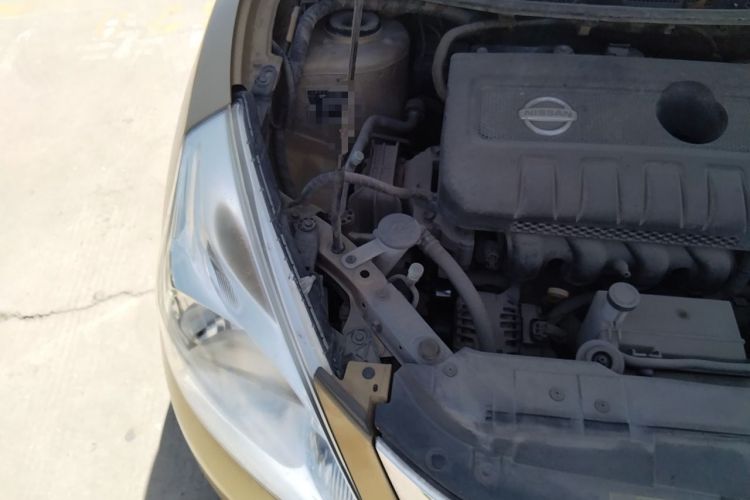 Used Nissan Tiida 2011 1.6L CVT Smart Version Engine Bay Right