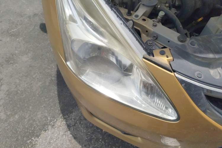 Used Nissan Tiida 2011 1.6L CVT Comfort Model Engine Bay Right