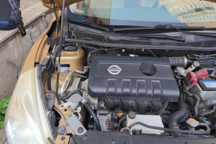 Used Nissan Tiida 2011 1.6L CVT Smart Version Engine Bay Right