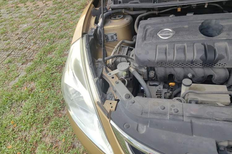 Used Nissan Tiida 2011 1.6L CVT Comfort Model Engine Bay Right