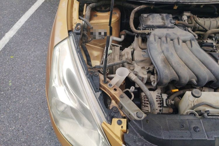Used Nissan Tiida 2011 1.6L CVT Comfort Model Engine Bay Right
