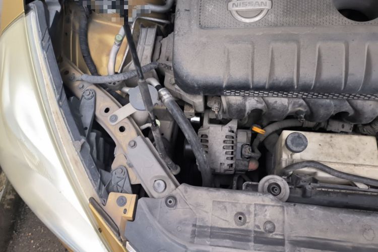 Used Nissan Tiida 2011 1.6L CVT Smart Version Engine Bay Right