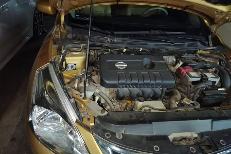 Used Nissan Tiida 2011 1.6L CVT Smart Version Engine Bay Right