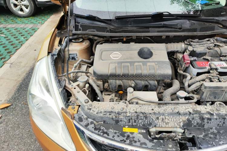 Used Nissan Tiida 2011 1.6L CVT Smart Version Engine Bay Right