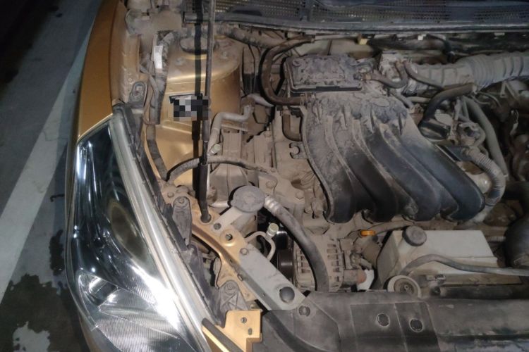 Used Nissan Tiida 2011 1.6L CVT Comfort Model Engine Bay Right