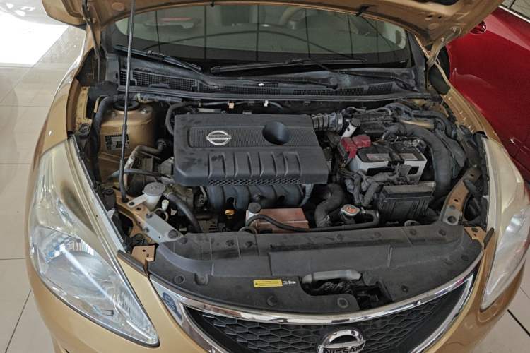 Used Nissan Tiida 2011 1.6L CVT Smart Version Engine Bay