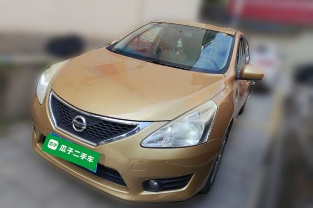 Ojetý Nissan Tiida 2011 1.6L CVT Smart Version