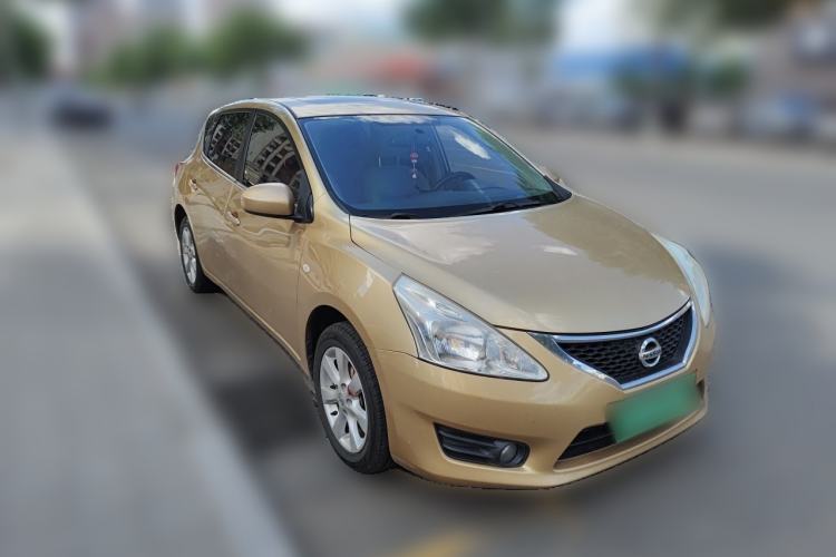 Used Nissan Tiida 2011 1.6L CVT Smart Version Front Right 45 Deg
