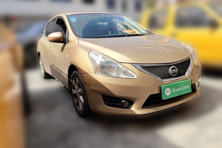 Used Nissan Tiida 2011 1.6L CVT Smart Version Front Right 45 Deg