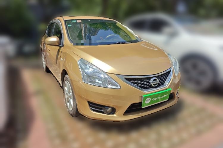 Used Nissan Tiida 2011 1.6L CVT Smart Version Front Right 45 Deg
