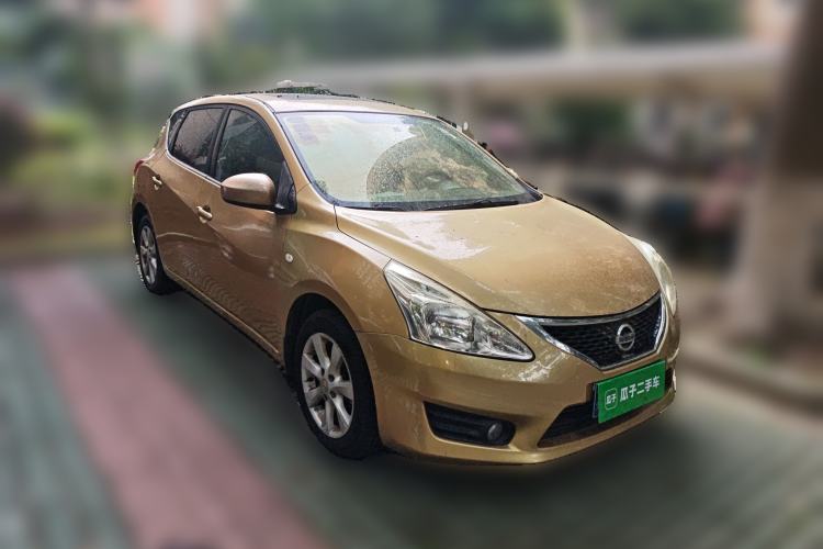 Used Nissan Tiida 2011 1.6L CVT Smart Version Front Right 45 Deg