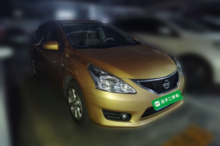 Used Nissan Tiida 2011 1.6L CVT Smart Version Front Right 45 Deg
