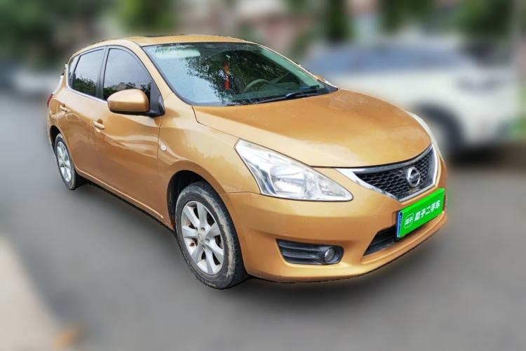 Used Nissan Tiida 2011 1.6L CVT Smart Version Front Right 45 Deg