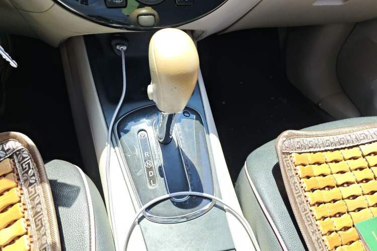 Used Nissan Tiida 2011 1.6L CVT Comfort Model Gear Lever