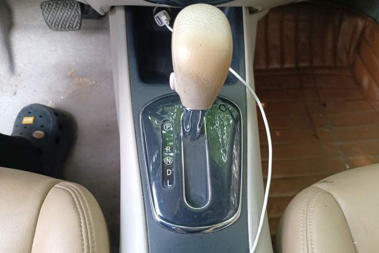 Used Nissan Tiida 2011 1.6L CVT Comfort Model Gear Lever