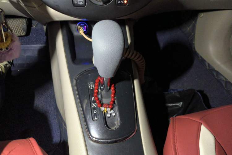 Used Nissan Tiida 2011 1.6L CVT Comfort Model Gear Lever