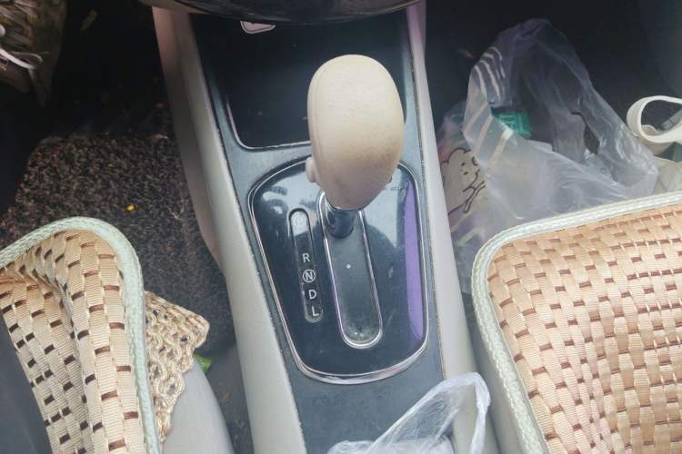 Used Nissan Tiida 2011 1.6L CVT Comfort Model Gear Lever