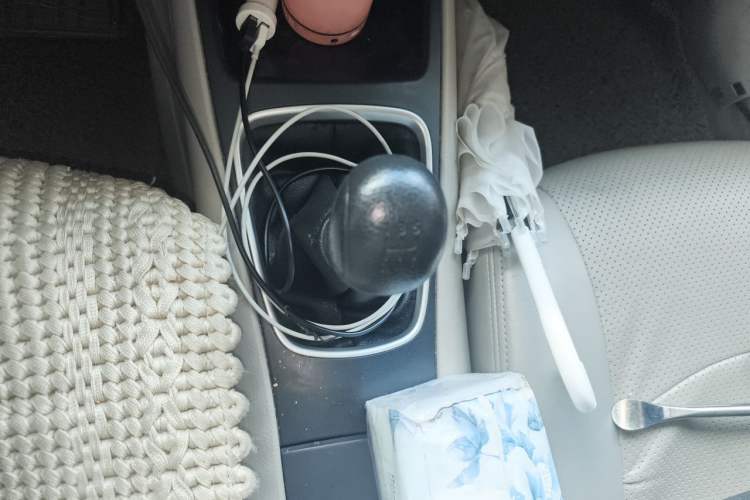 Used Nissan Tiida 2011 1.6L Manual Comfort Edition Gear Lever