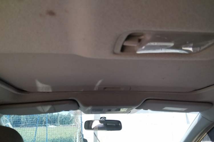 Used Nissan Tiida 2011 1.6L CVT Smart Version Headliner