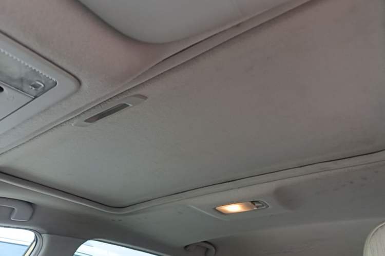 Used Nissan Tiida 2011 1.6L CVT Smart Version Headliner