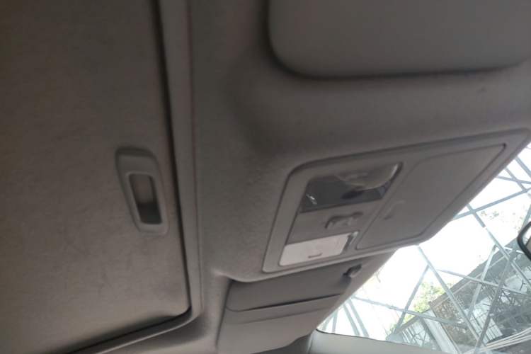 Used Nissan Tiida 2011 1.6L CVT Smart Version Headliner