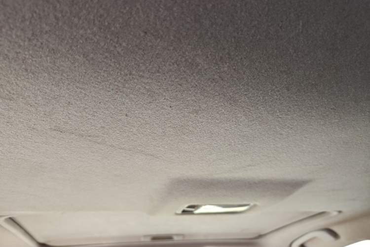 Used Nissan Tiida 2011 1.6L CVT Smart Version Headliner