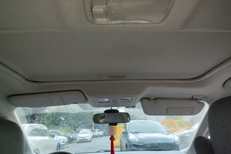 Used Nissan Tiida 2011 1.6L CVT Smart Version Headliner