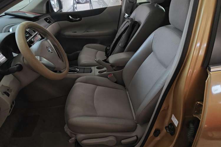 Used Nissan Tiida 2011 1.6L CVT Smart Version Left Front Seat