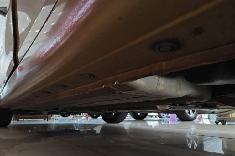 Used Nissan Tiida 2011 1.6L CVT Smart Version Left Side Sill