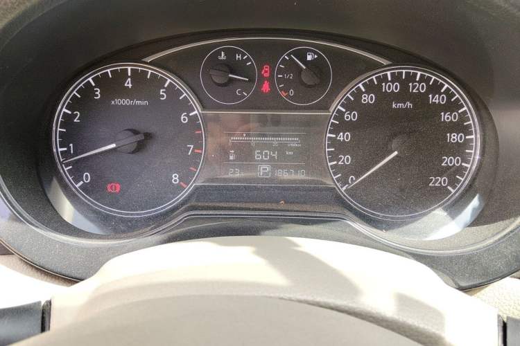 Used Nissan Tiida 2011 1.6L CVT Smart Version Odometer Close Up