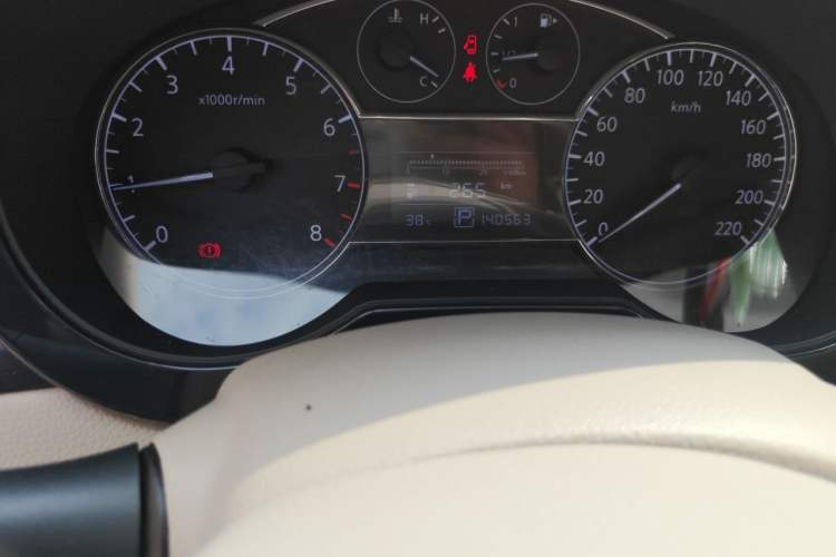 Used Nissan Tiida 2011 1.6L CVT Smart Version Odometer Close Up