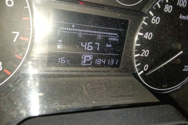 Used Nissan Tiida 2011 1.6L CVT Smart Version Odometer Close Up