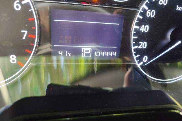 Used Nissan Tiida 2011 1.6L CVT Comfort Model Odometer Close Up