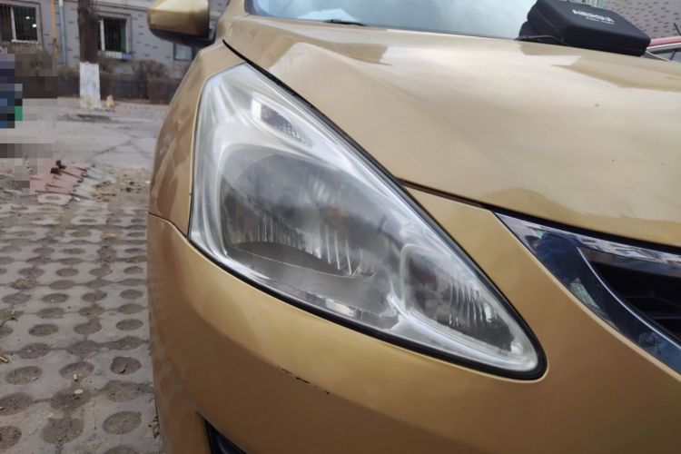 Used Nissan Tiida 2011 1.6L CVT Smart Version Right Front Headlight